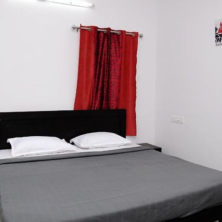 Varsha Enclave Serviced Apartment Майсуру Екстер'єр фото
